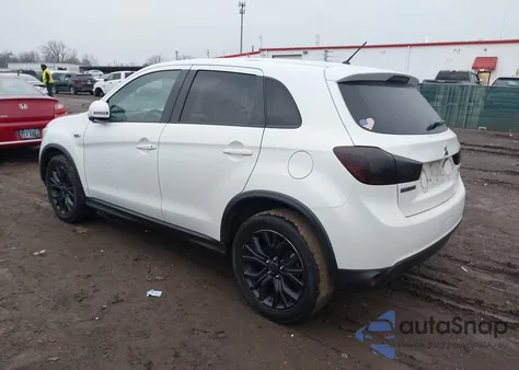 2016 Mitsubishi Outlander Sport 2.0 Es z USA, uszkodzony, nr VIN JA4AR3AU1GZ038253
